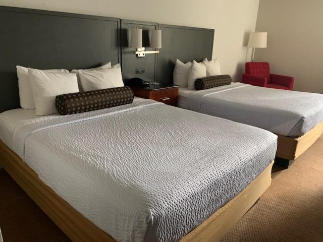 Days Inn By Wyndham Great Lakes Naval Base Северно Чикаго Екстериор снимка