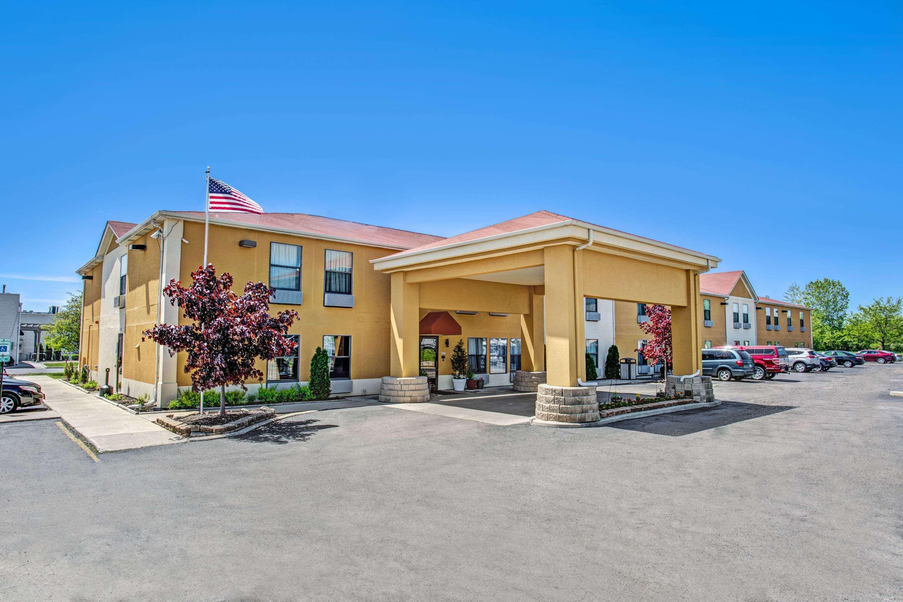 Days Inn By Wyndham Great Lakes Naval Base Северно Чикаго Екстериор снимка